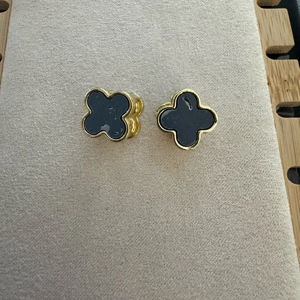 Chic Gold and Black Clover Earrings - Picture 4 of 5